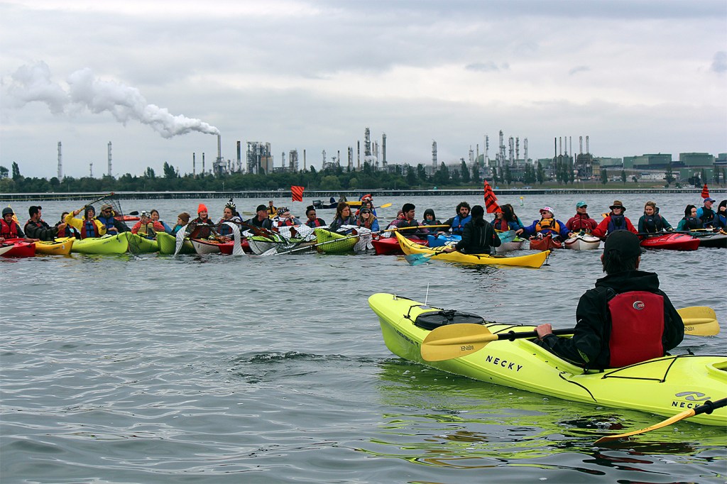 Photos: Activists Besiege Anacortes Refineries, by Land and by Sea