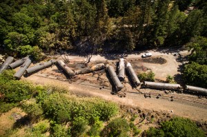 Everyone Seems to Be Calling for a Moratorium on Oil Trains But Governor Inslee