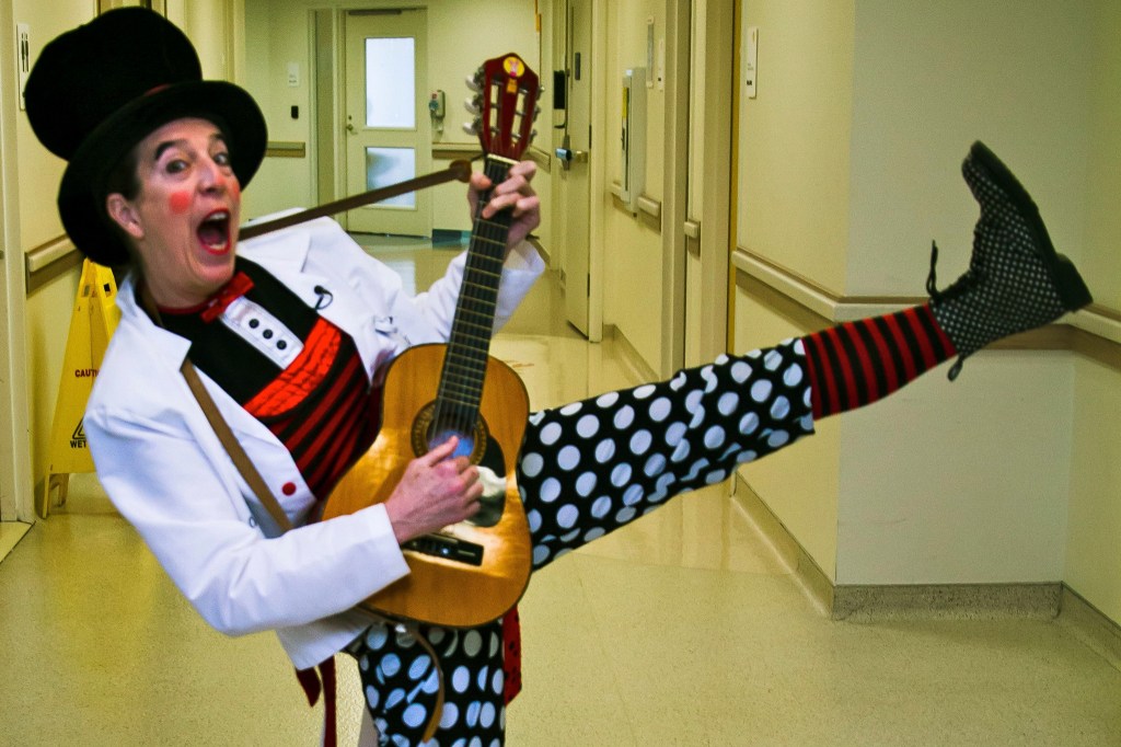 Dr. Hamsterfuzz of Room Circus. Photo by Linda Severt, Program Director, Room Circus Medical Clowning