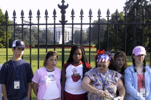 Guayaba’s Debut EP Finds Power in Brighter Sounds and Beauty in Alienation