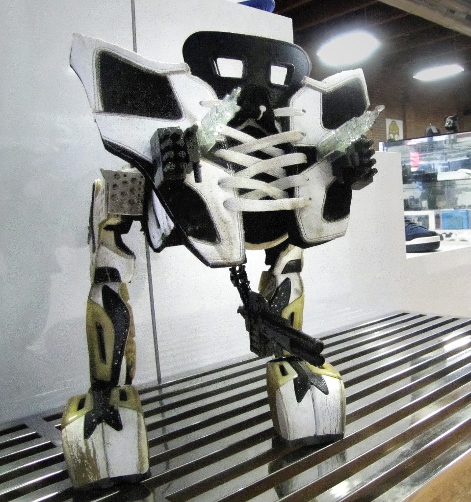 Jimmy Visaya Makes Sculptures With Sole