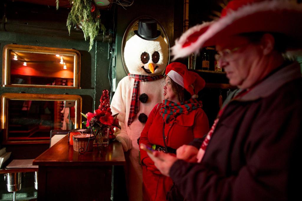 The Many Santas (And Frosties) Of SantaCon