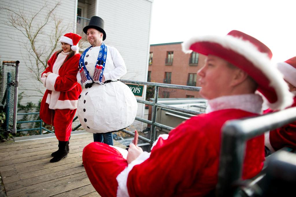 The Many Santas (And Frosties) Of SantaCon