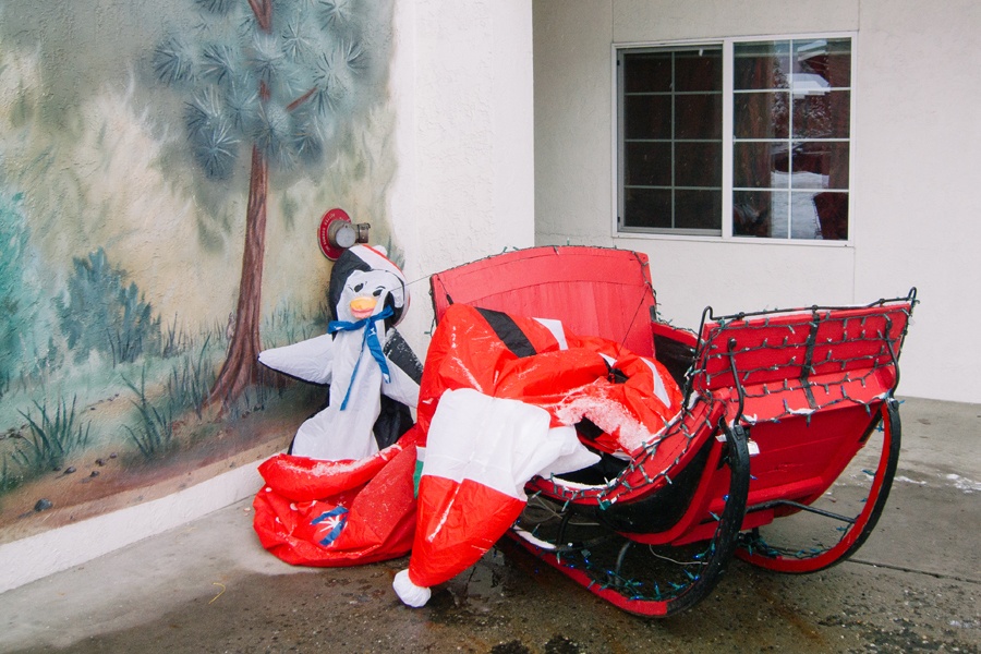 A Very Merry Leavenworth GIFmas