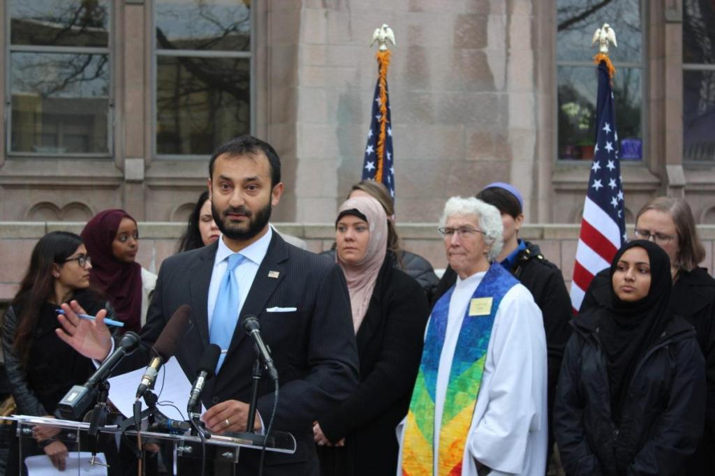 CAIR-WA executive director Arsalan Bukhari, speaking on the UW campus in November 2016. Photo by Sara Bernard.