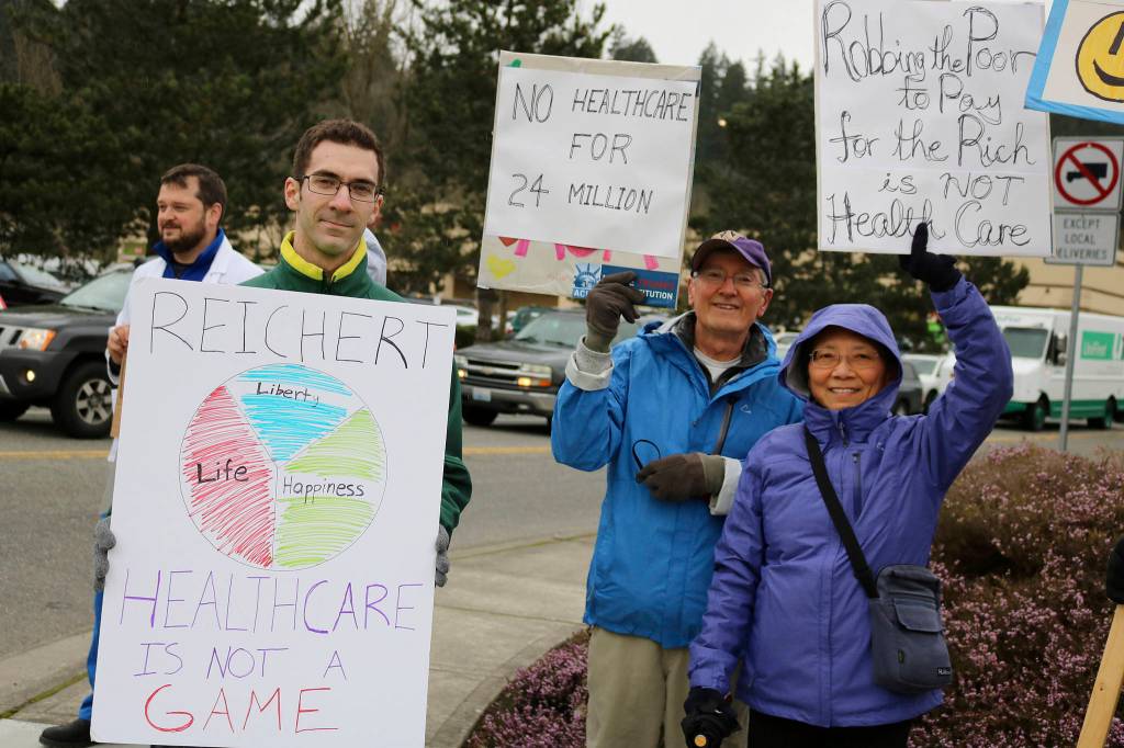 An anti-Trumpcare rally in Issaquah. Nicole Jennings/Issaquah Reporter.
