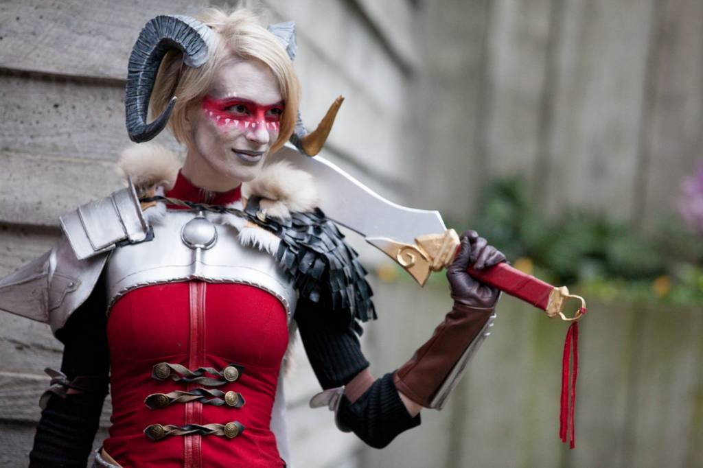 Amber Brite, dressed as Qunari Inquisitor.