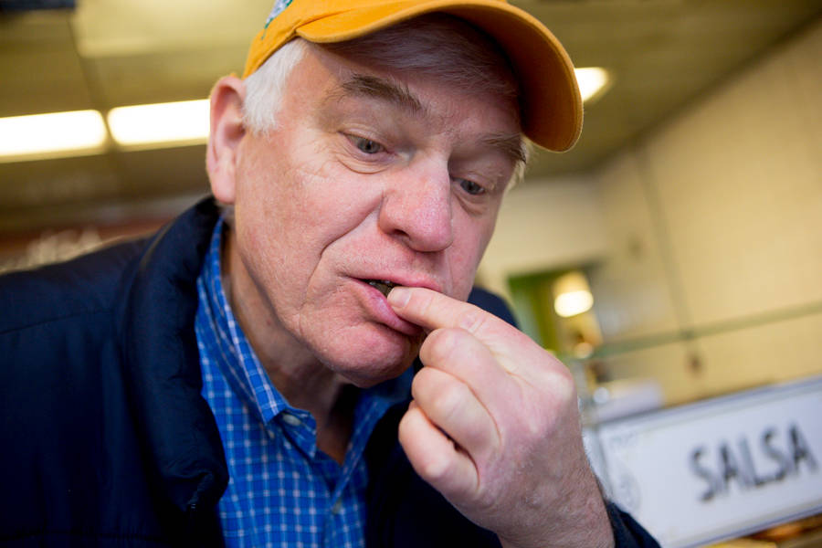 An adventurous fan digs in.