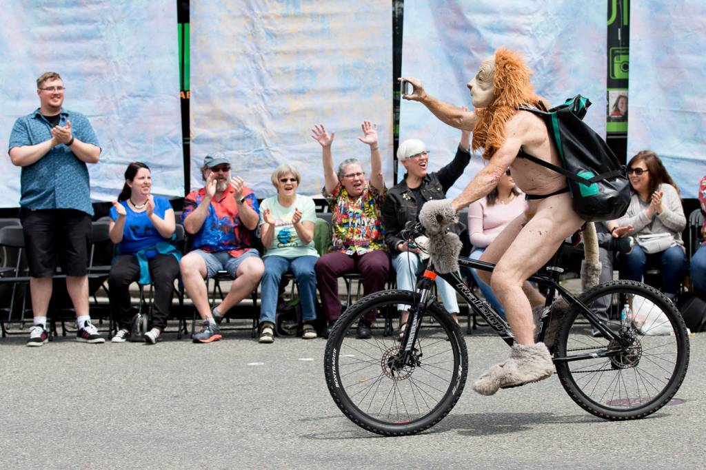 Nudies, Bikes, and Trump Return to Fremont