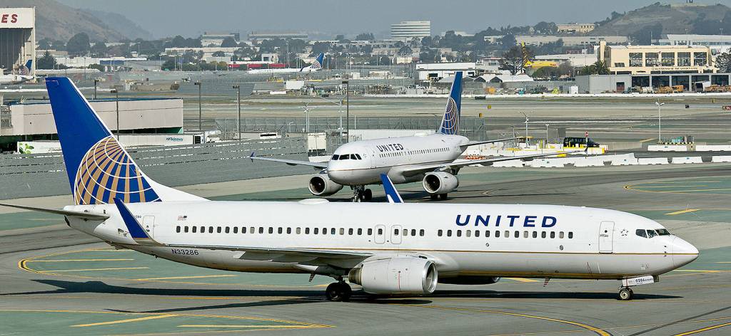 United Airlines jetliners at San Francisco International Airport. (Raimond Spekking via Wikimedia Commons)