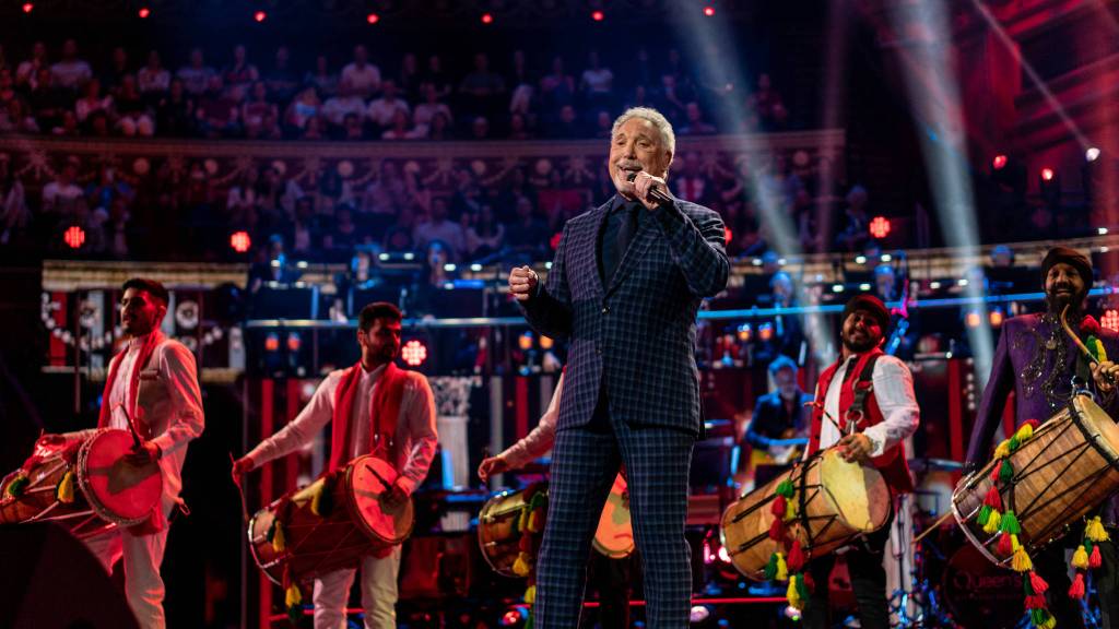 Its not unusual to see Tom Jones still performing. Photo by Raph_PH/Flickr