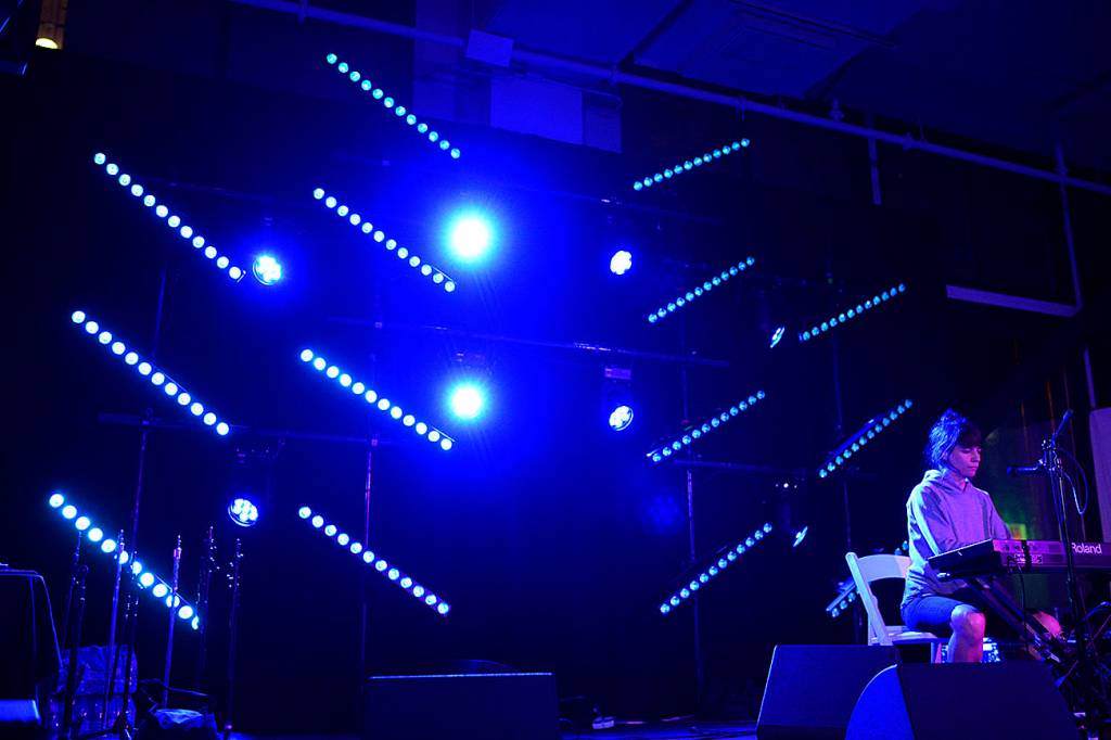 The light show many not have fit Tiny Vipers intimate electronic set, but it still looks pretty. Photo by Seth Sommerfeld