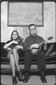 The Incredible String Family: Rennie and Brett Sparks.