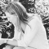 Troubled psychic Blanchett.