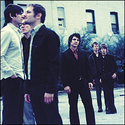 Tweedy, in the middle.