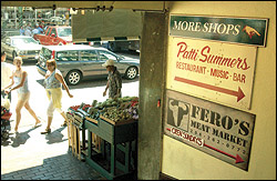 Singer Patti Summers.