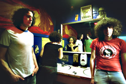 Flossing: Dita Vox&ndash;style.