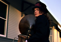 Reaser arrives in search of husband.