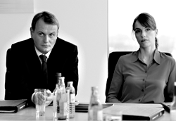 Confidence artists Striesow and Hoss in Yella.