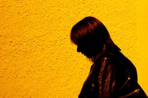 Dickie as the lonely, enigmatic onlooker.