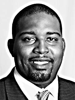 Rising star DeSean Quinn lost in the Tukwila primary despite heavily outraising his opponents.