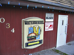 Modeling clear,concise signage.