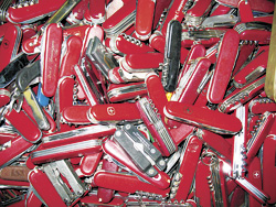 Had a knife confiscated by airport security? Head to Auburn!