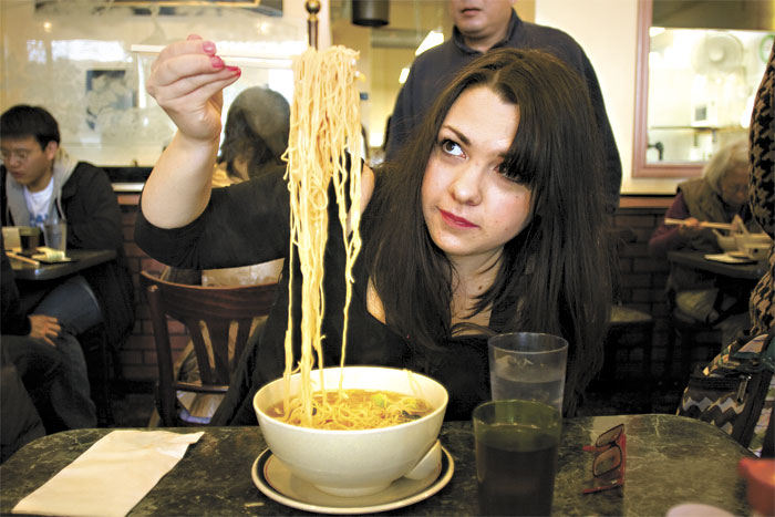 Hair-thin you mien at Mikes Noodle House.