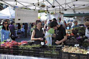 Youd never think sales were down at the U District market.
