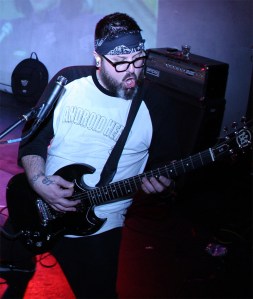 McNultys band of Androids keeps things short and sweet.