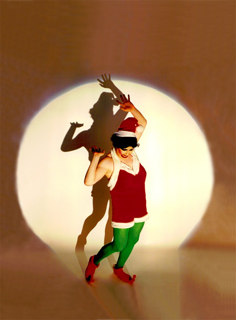 Dina is a fool for yule.