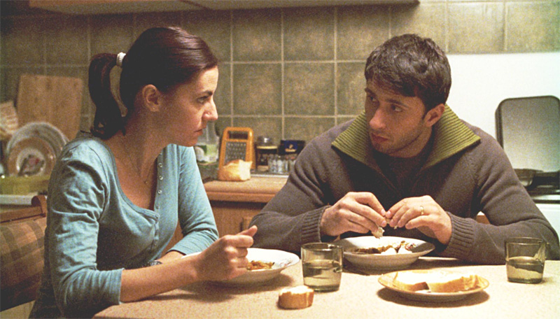 Bucur (with Irina Saulescu) tries to remain an honest cop.