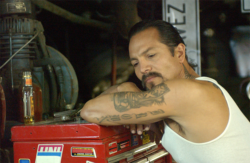 Bratt as the hard-ass father.