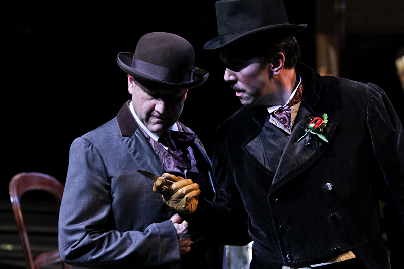 Gordon Carpenter (left) as Readymoney Matt, John Bogar as Macheath.