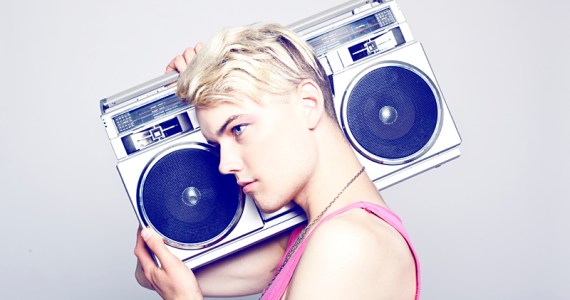 Diamond Rings and a ghetto blaster.