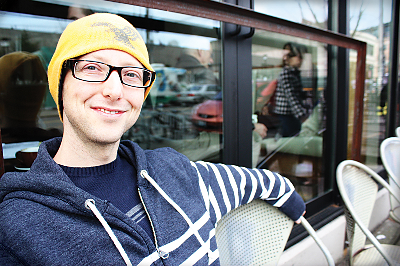 It's taken Baldwin very little time to get the hipster look down pat.