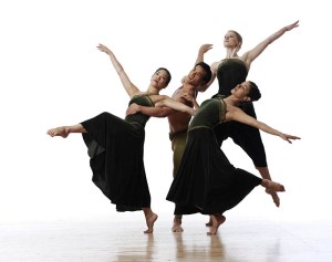 Members of Taylor's company dance Brandenburgs.