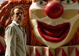 Blomberg as distraught cop.