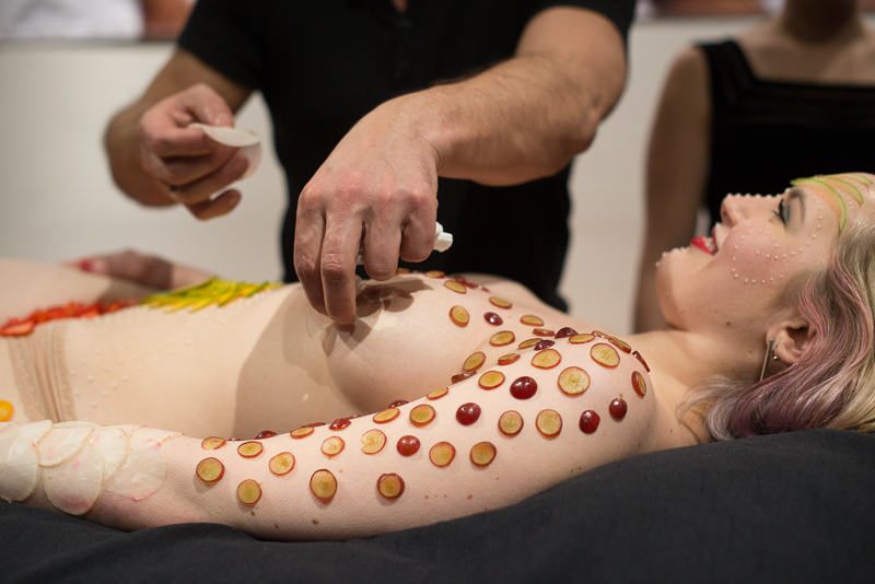 BlackRapid Studios invited photo buffs (and their friends) to a ValentineaE™s party