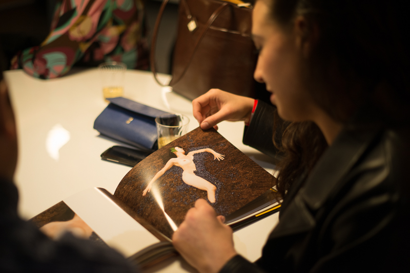 BlackRapid Studios invited photo buffs (and their friends) to a ValentineaE™s party