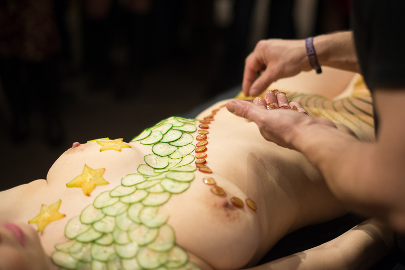 BlackRapid Studios invited photo buffs (and their friends) to a ValentineaE™s party