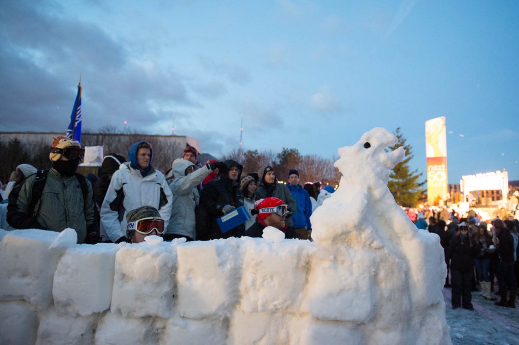 Seattle set the Guinness Book record for biggest snowball fight Saturday at