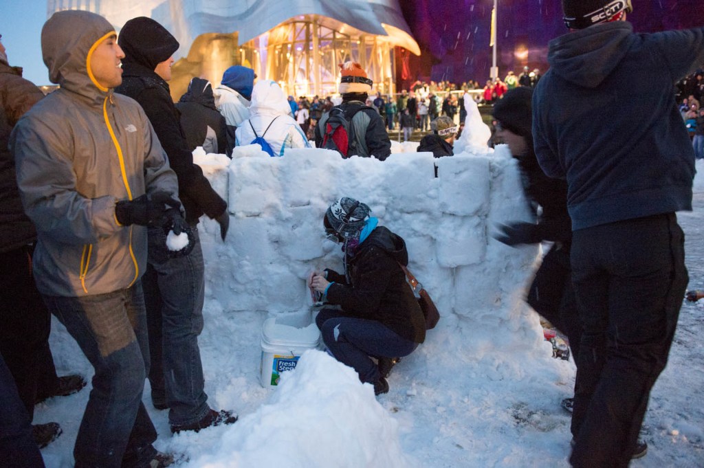 Seattle set the Guinness Book record for biggest snowball fight Saturday at