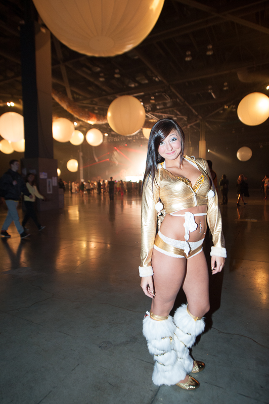 Five-hundred pounds of confetti were fired from a cannon and thousands of