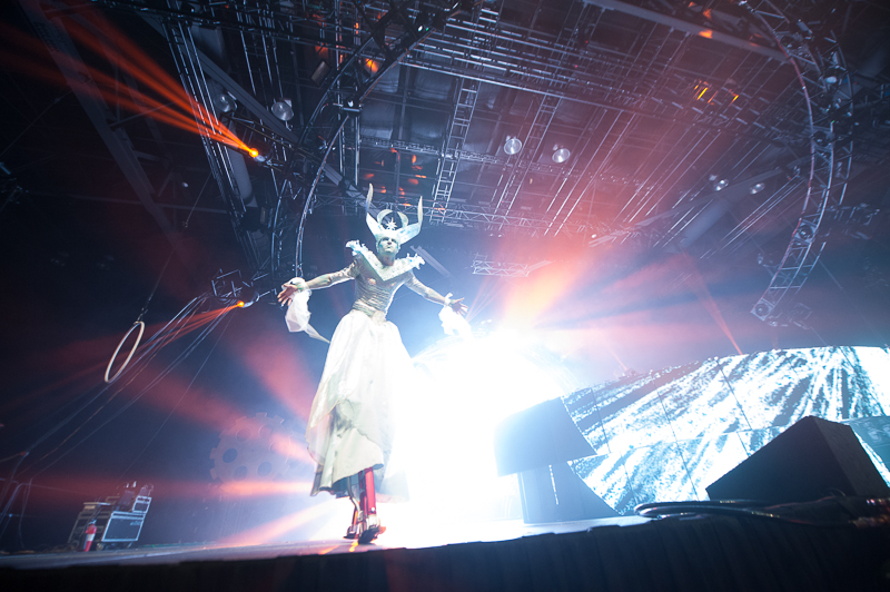 Five-hundred pounds of confetti were fired from a cannon and thousands of