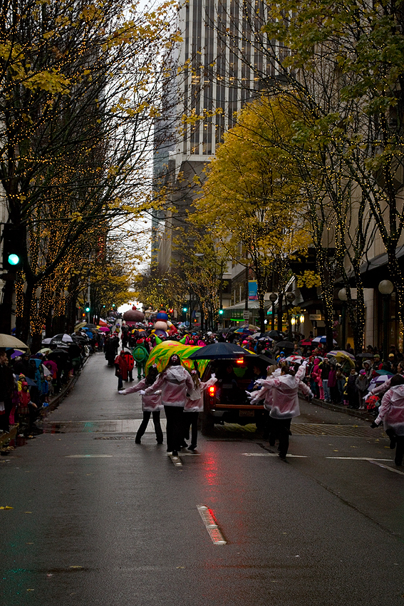 Holiday season officially kicked off in Seattle Friday with the Macy's Holiday