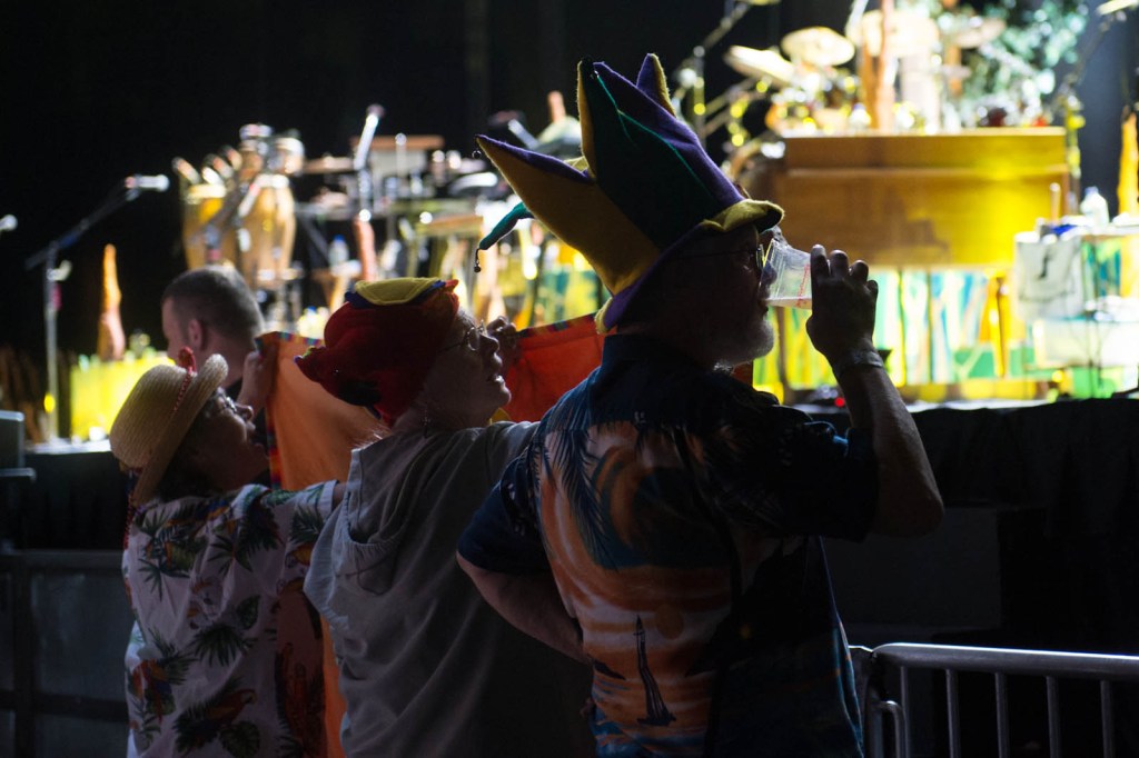 The cold and the rain be damned, Jimmy Buffett fans were thinking