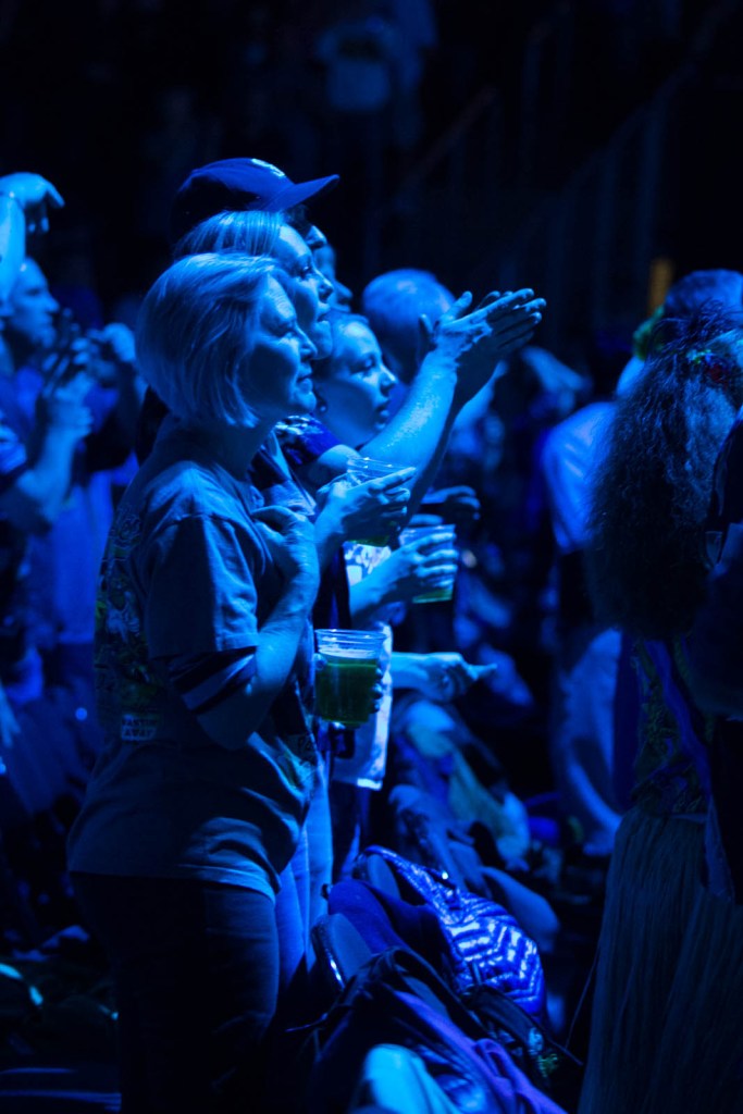 The cold and the rain be damned, Jimmy Buffett fans were thinking