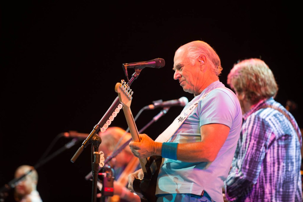 The cold and the rain be damned, Jimmy Buffett fans were thinking
