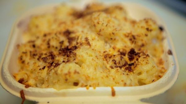 Crispy top mac and cheese from Pinkies